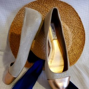 Jennifer Lopez Flats